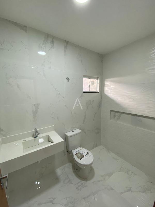 Casa Residencial para à venda no Bairro FLORESTA em CASCAVEL: 