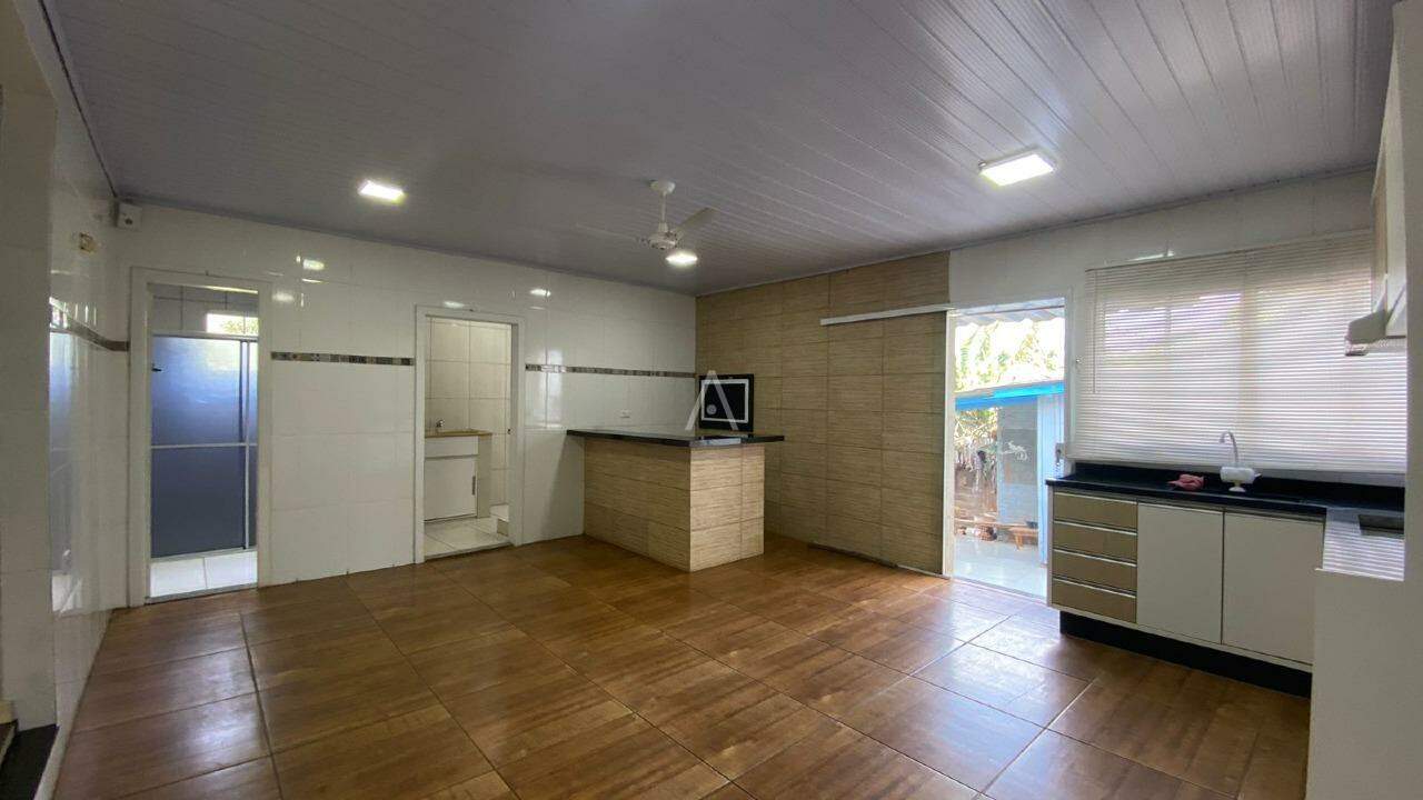 Casa Residencial para à venda no Bairro 14 DE NOVEMBRO em CASCAVEL: 