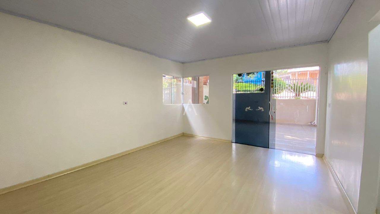 Casa Residencial para à venda no Bairro 14 DE NOVEMBRO em CASCAVEL:
