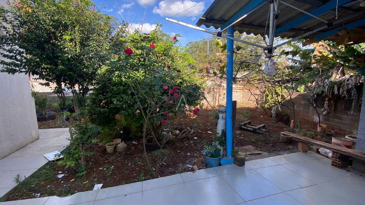 Casa Residencial para à venda no Bairro 14 DE NOVEMBRO em CASCAVEL: 