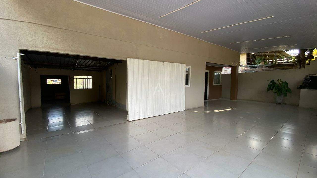 Casa Residencial para à venda no Bairro 14 DE NOVEMBRO em CASCAVEL: 
