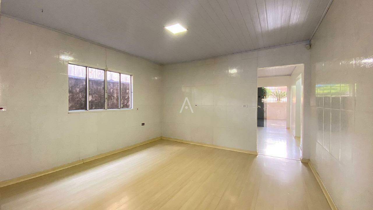 Casa Residencial para à venda no Bairro 14 DE NOVEMBRO em CASCAVEL: 
