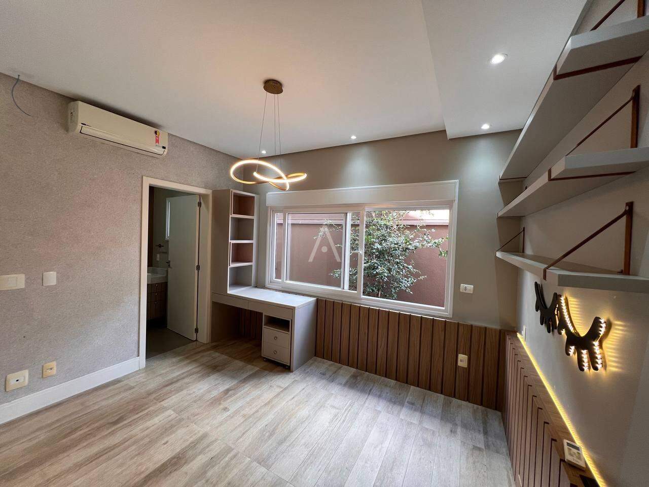 Casa Residencial para à venda no Bairro FAG em CASCAVEL: 