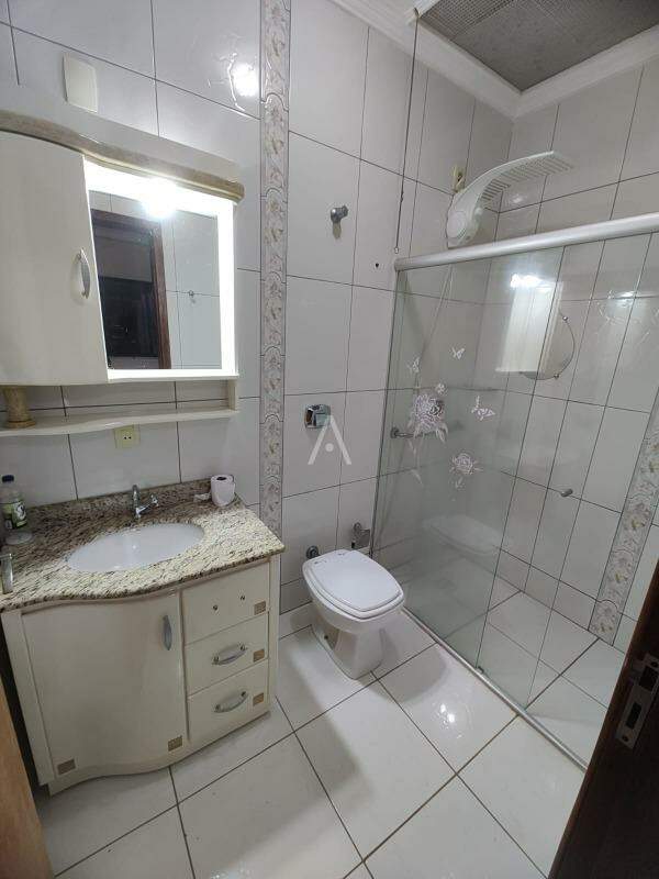 Casa Residencial para à venda no Bairro PARQUE VERDE em CASCAVEL: 