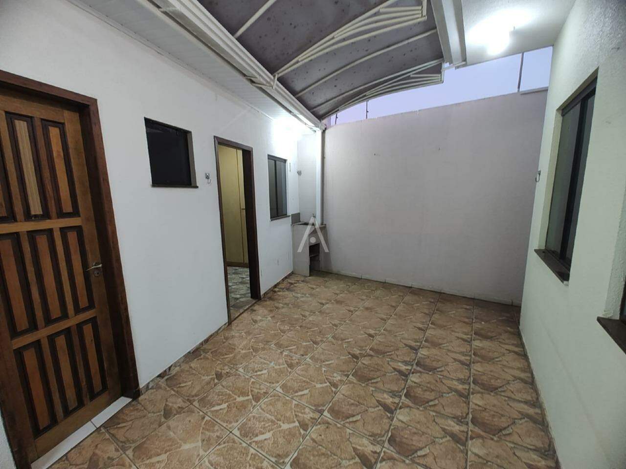 Casa Residencial para à venda no Bairro PARQUE VERDE em CASCAVEL: 