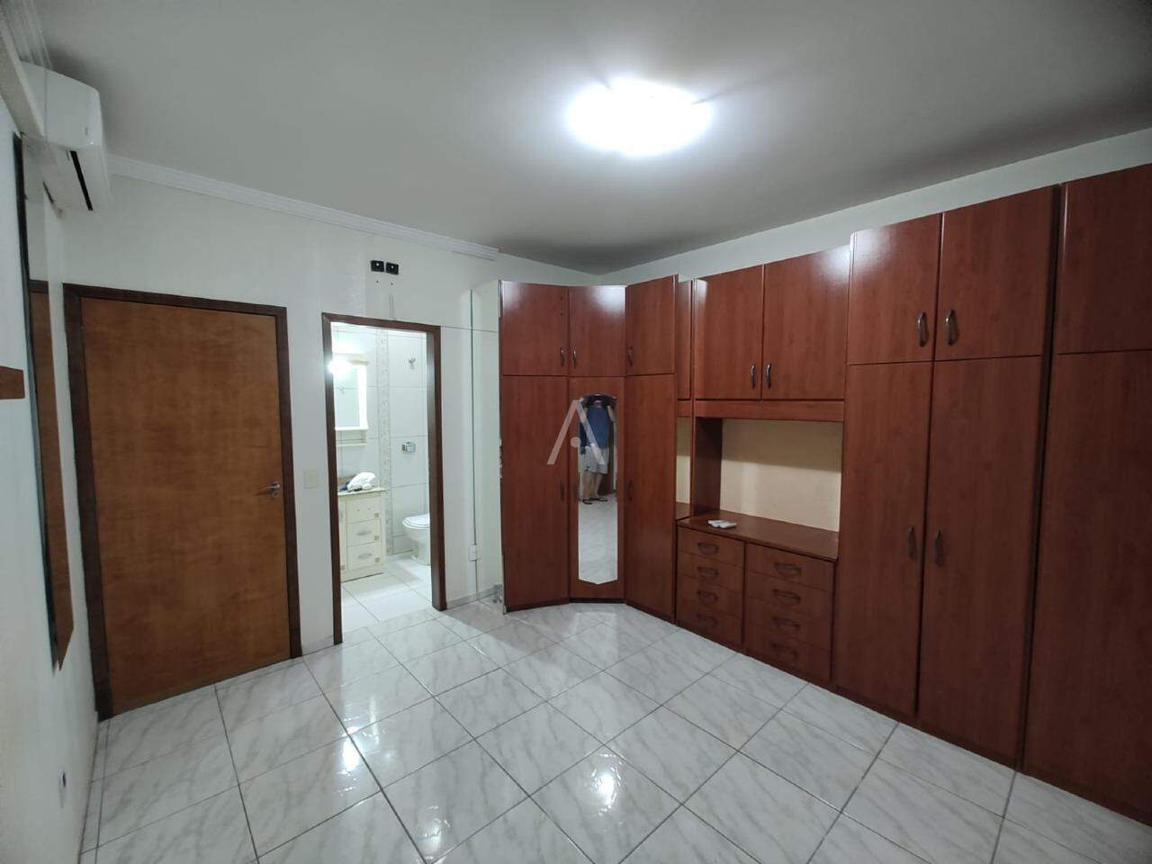 Casa Residencial para à venda no Bairro PARQUE VERDE em CASCAVEL: 