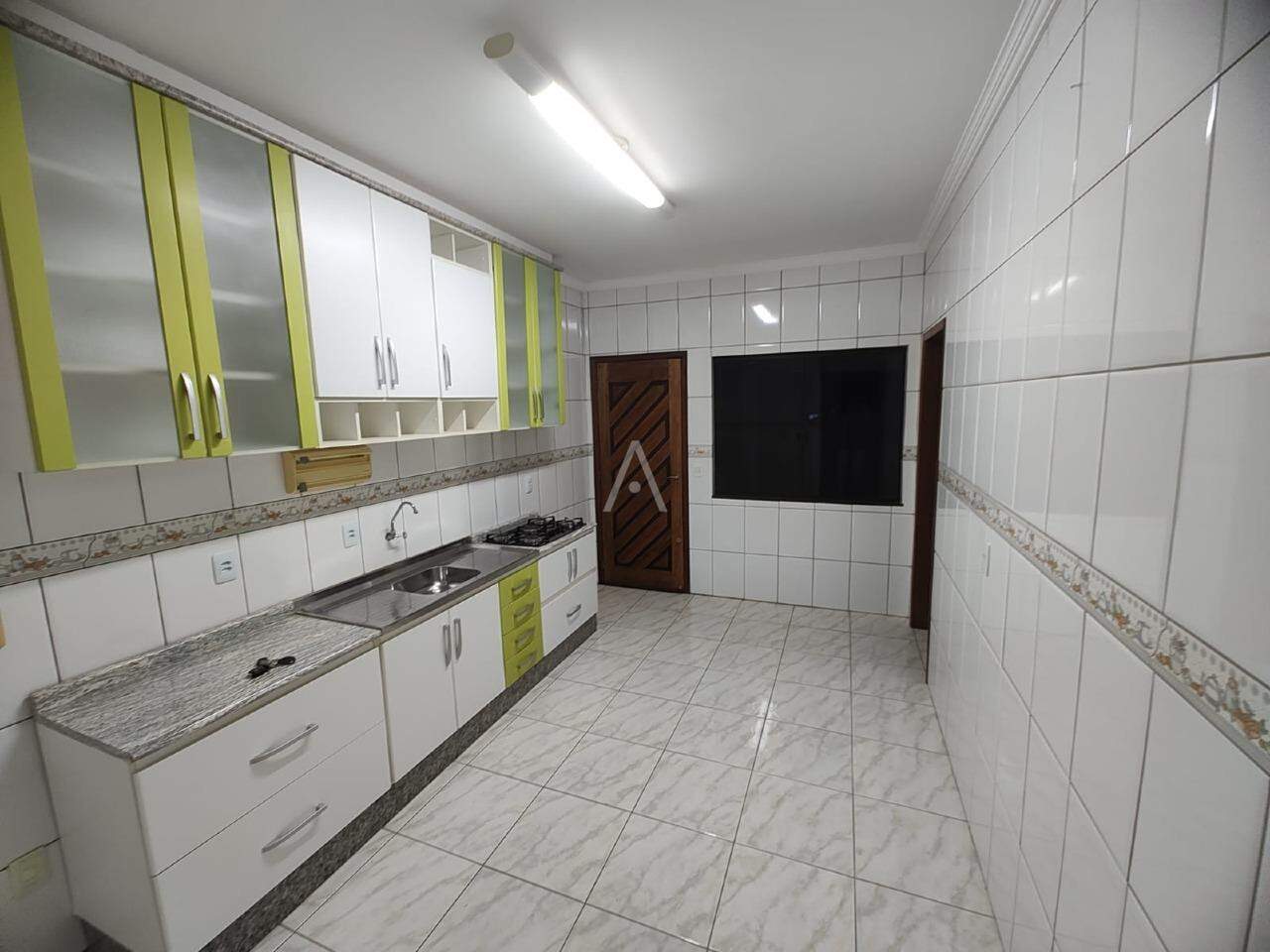 Casa Residencial para à venda no Bairro PARQUE VERDE em CASCAVEL: 