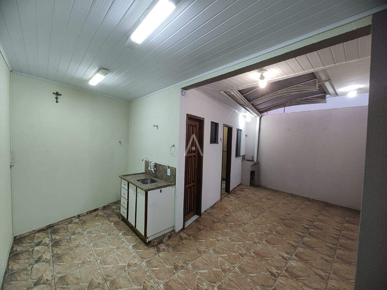 Casa Residencial para à venda no Bairro PARQUE VERDE em CASCAVEL: 