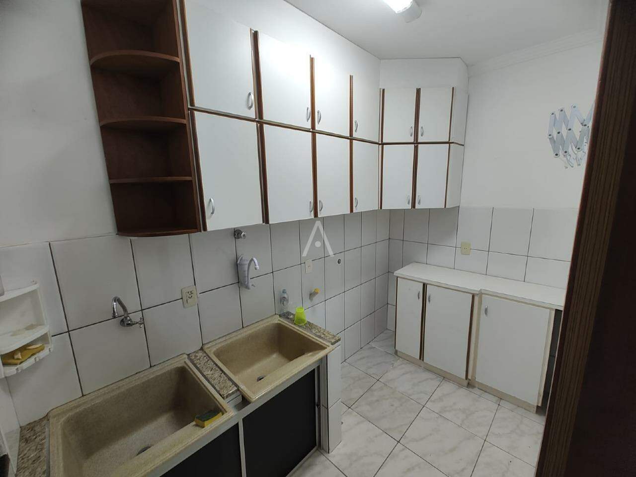 Casa Residencial para à venda no Bairro PARQUE VERDE em CASCAVEL: 