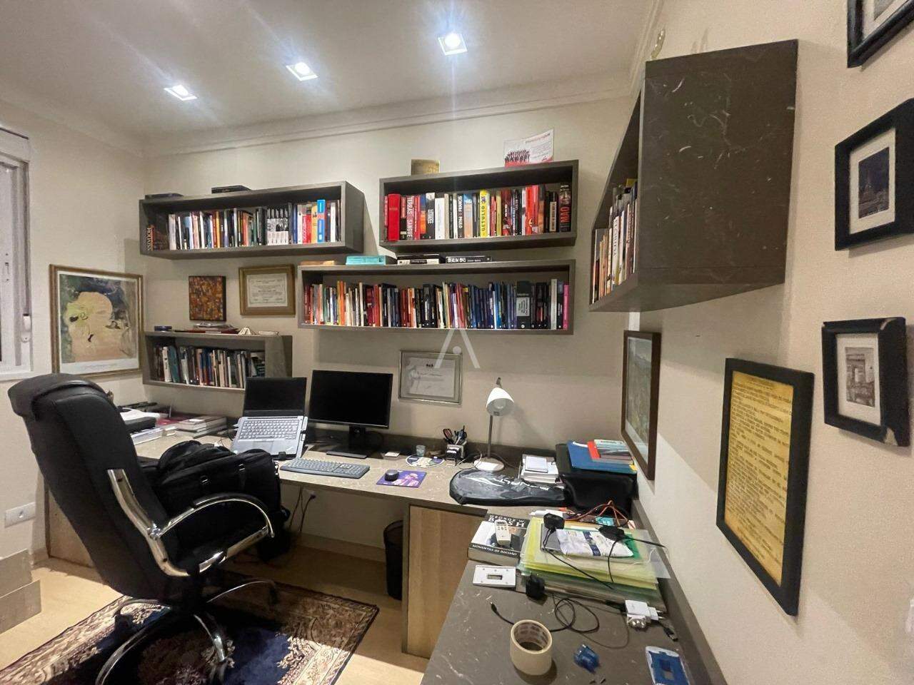 Apartamento para à venda no Bairro CENTRO em CASCAVEL: