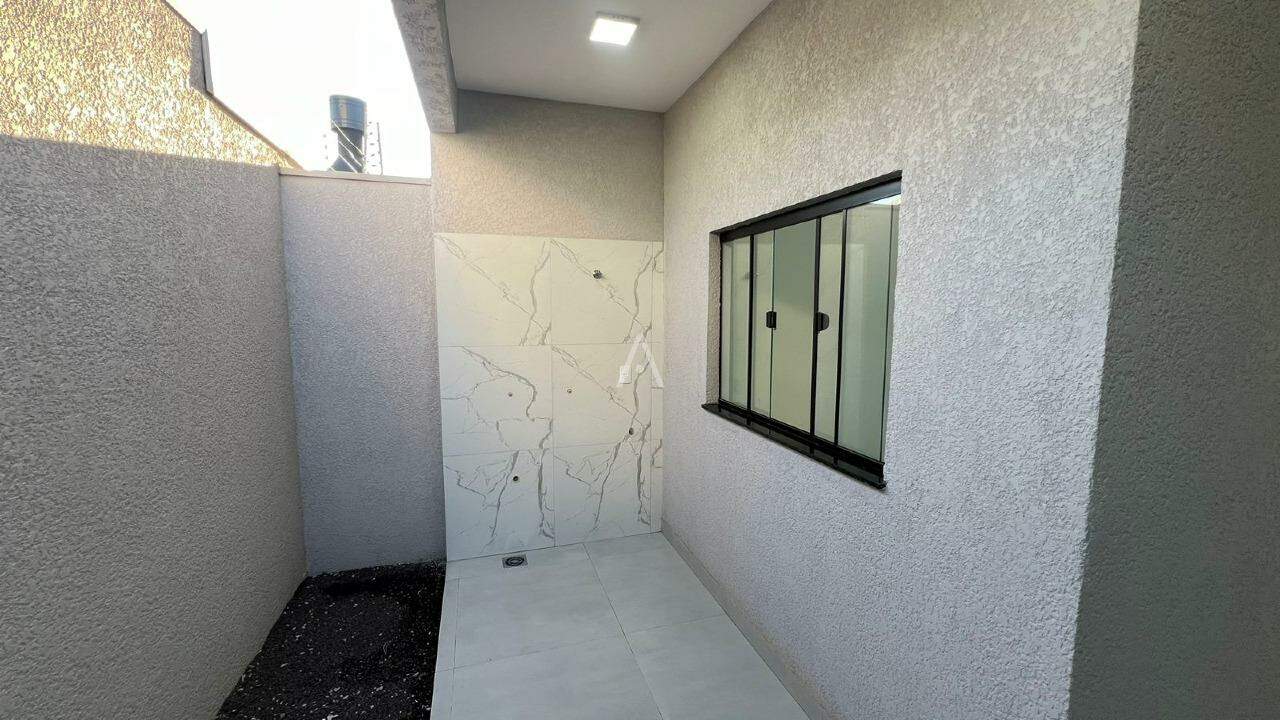 Casa Residencial para à venda no Bairro SANTA CRUZ em CASCAVEL: 