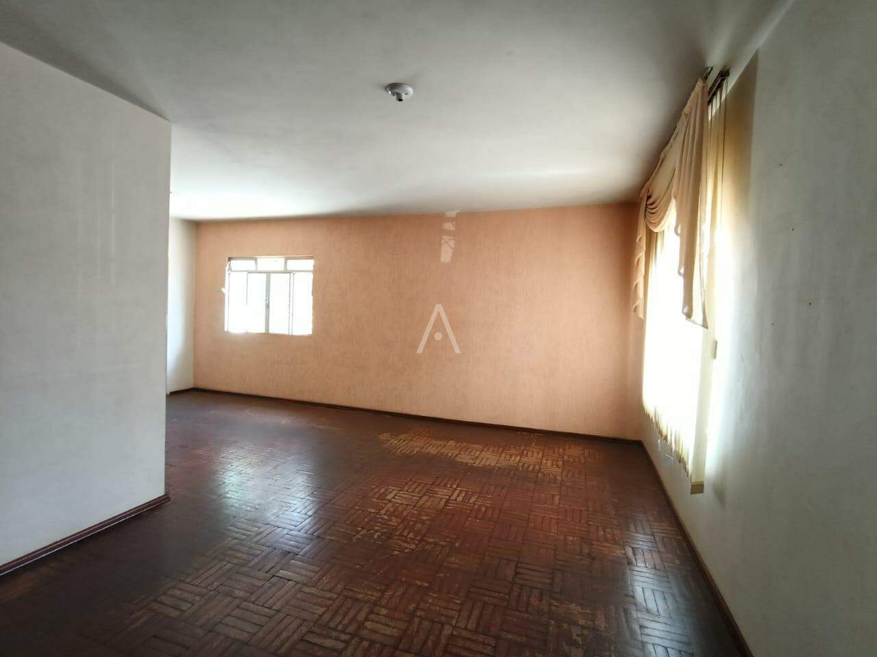 Casa Residencial para para aluguel no Bairro CENTRO em CASCAVEL: