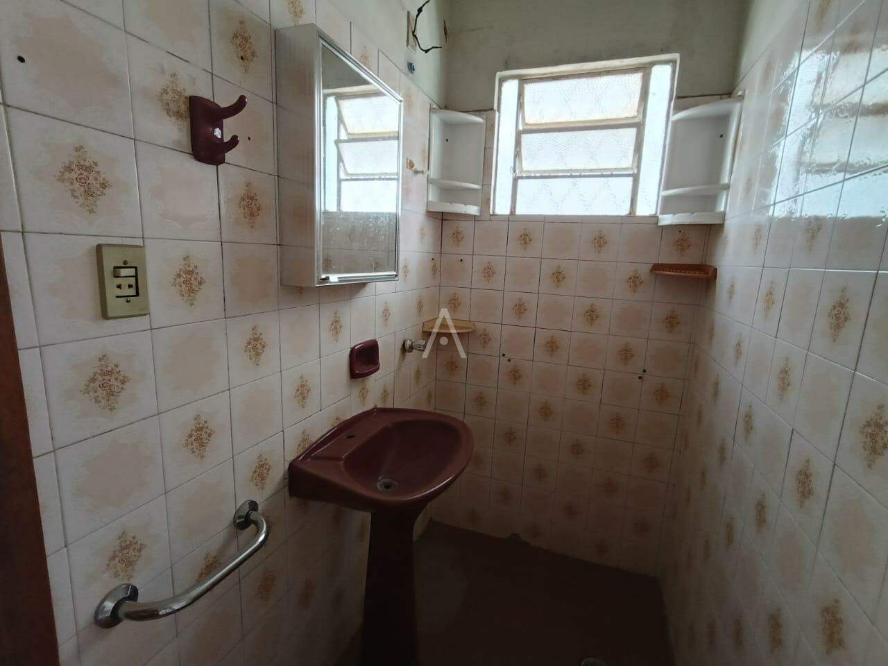 Casa Residencial para para aluguel no Bairro CENTRO em CASCAVEL: