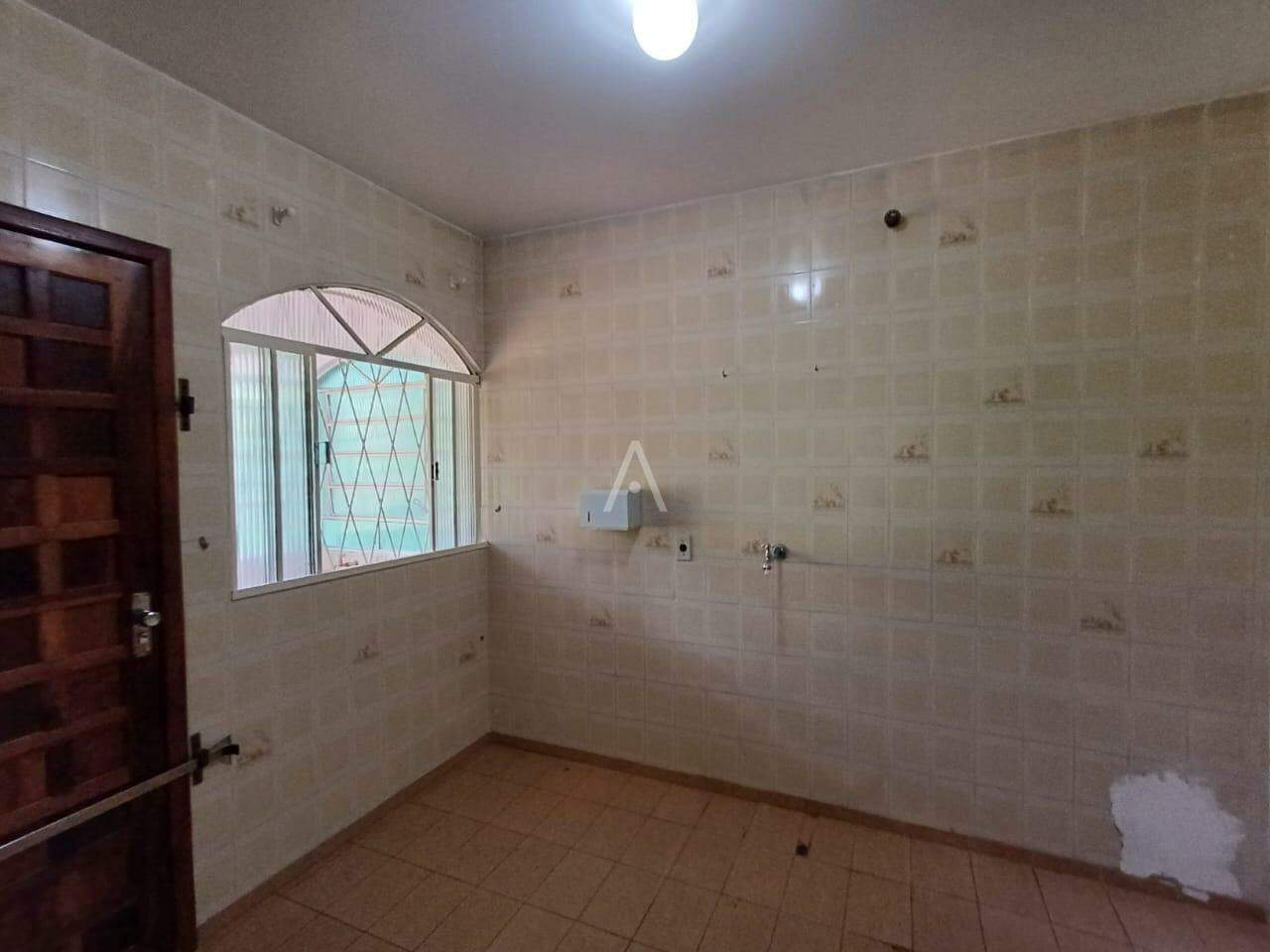 Casa Residencial para para aluguel no Bairro CENTRO em CASCAVEL: 