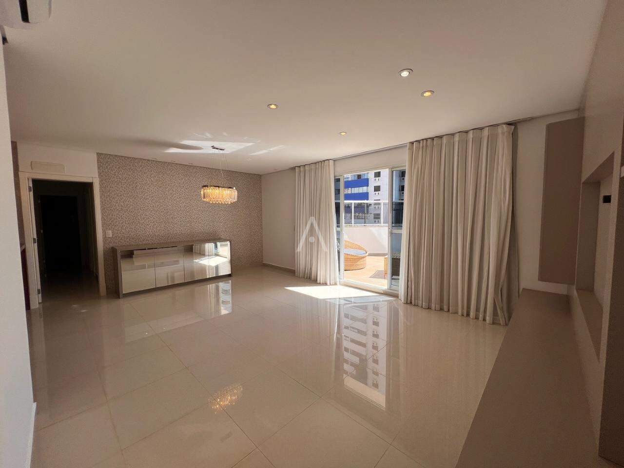 Apartamento para à venda no Bairro CENTRO em CASCAVEL:
