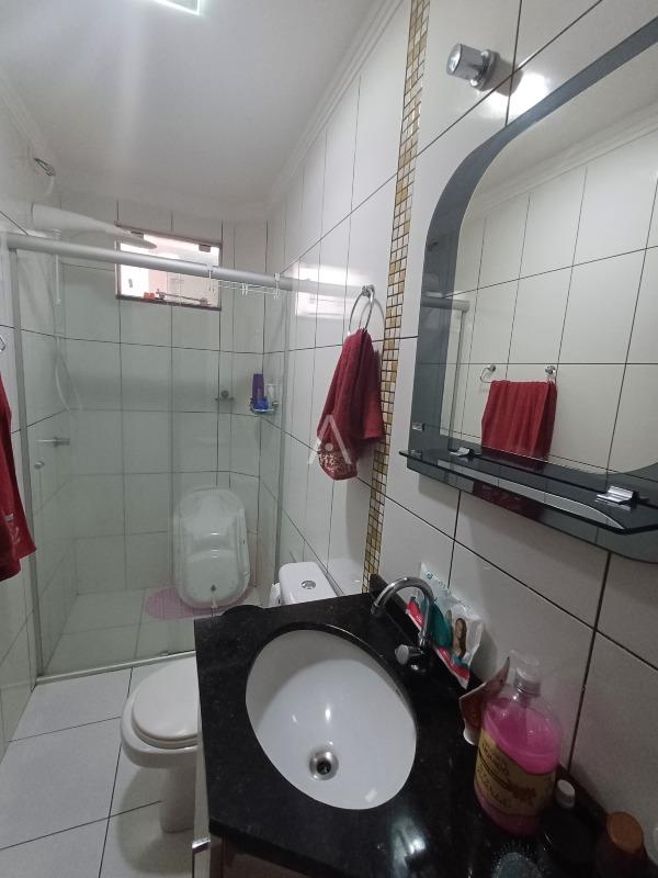 Apartamento para à venda no Bairro REGIAO DO LAGO em CASCAVEL: 