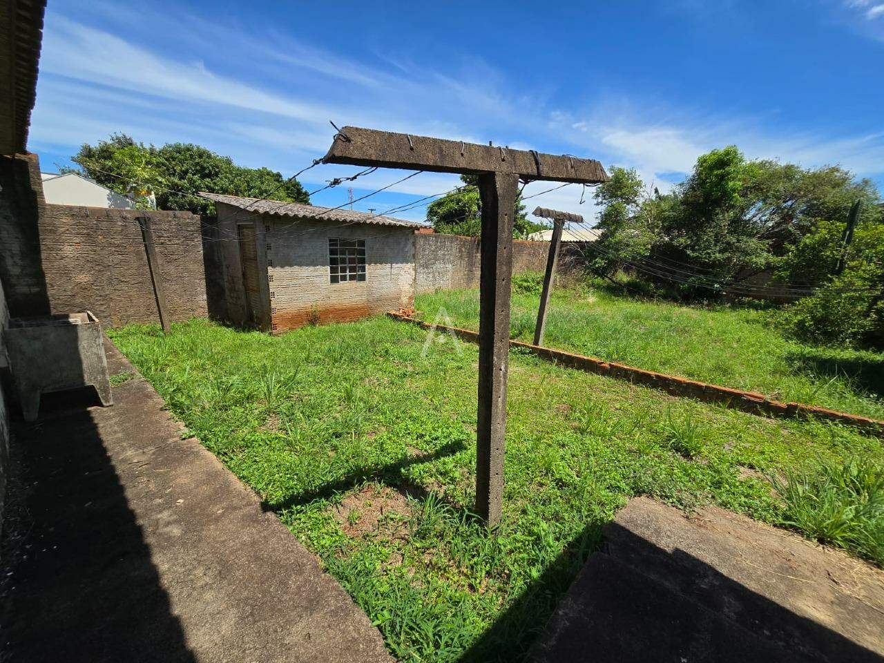 Casa Residencial para à venda no Bairro JARDIM COOPAGRO em TOLEDO: 