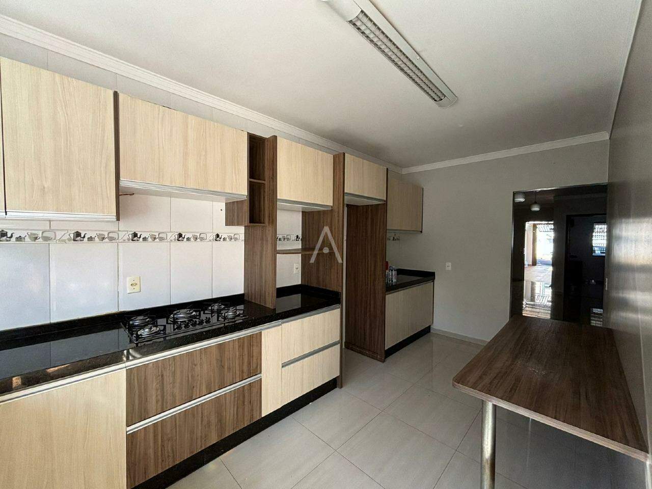 Casa Residencial para para aluguel no Bairro PADOVANI em CASCAVEL: 