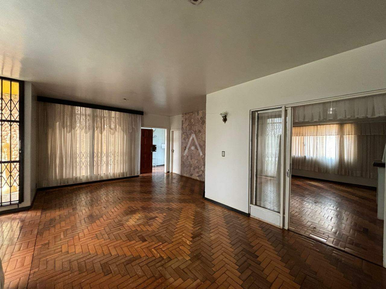 Casa Comercial para para aluguel no Bairro CENTRO em CASCAVEL: 