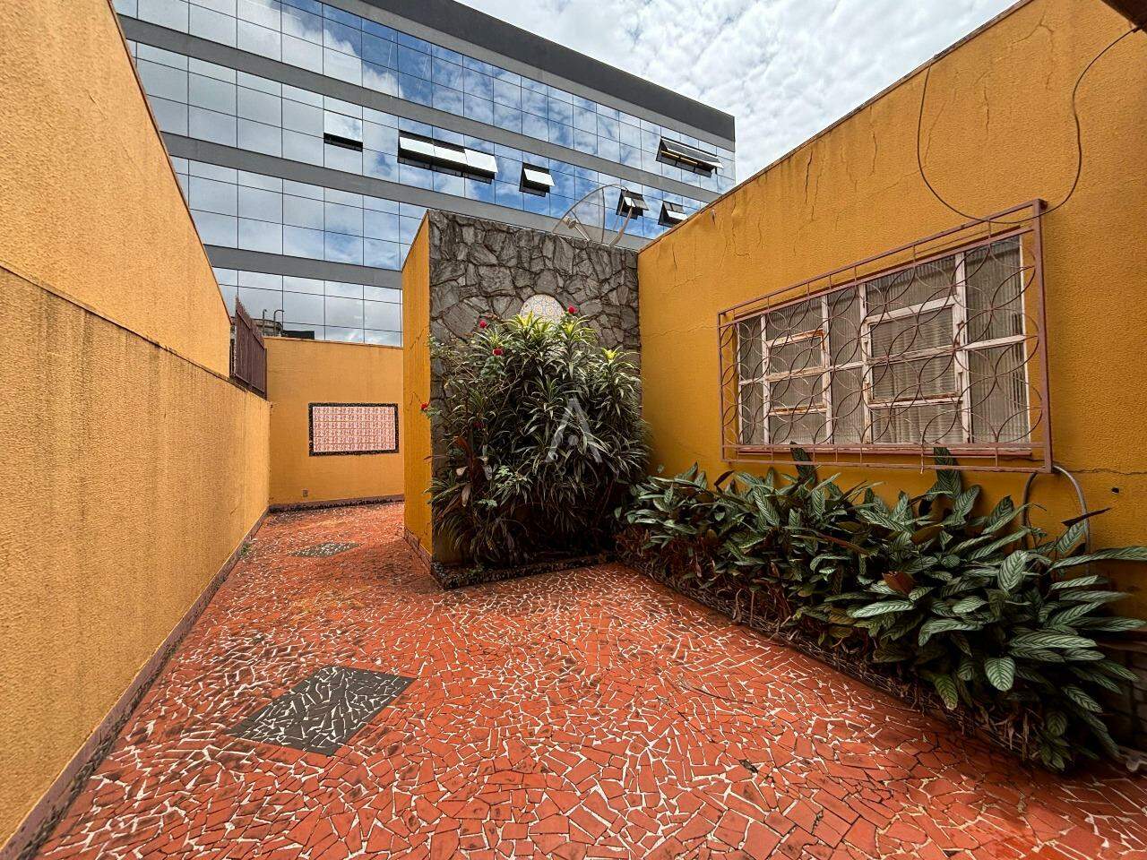 Casa Comercial para para aluguel no Bairro CENTRO em CASCAVEL: 
