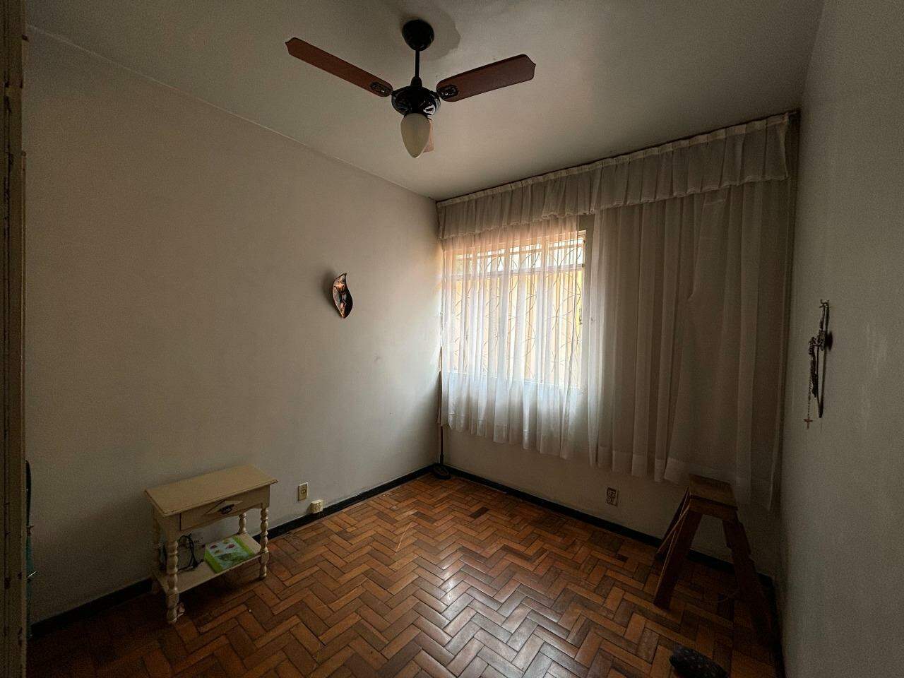 Casa Comercial para para aluguel no Bairro CENTRO em CASCAVEL: 