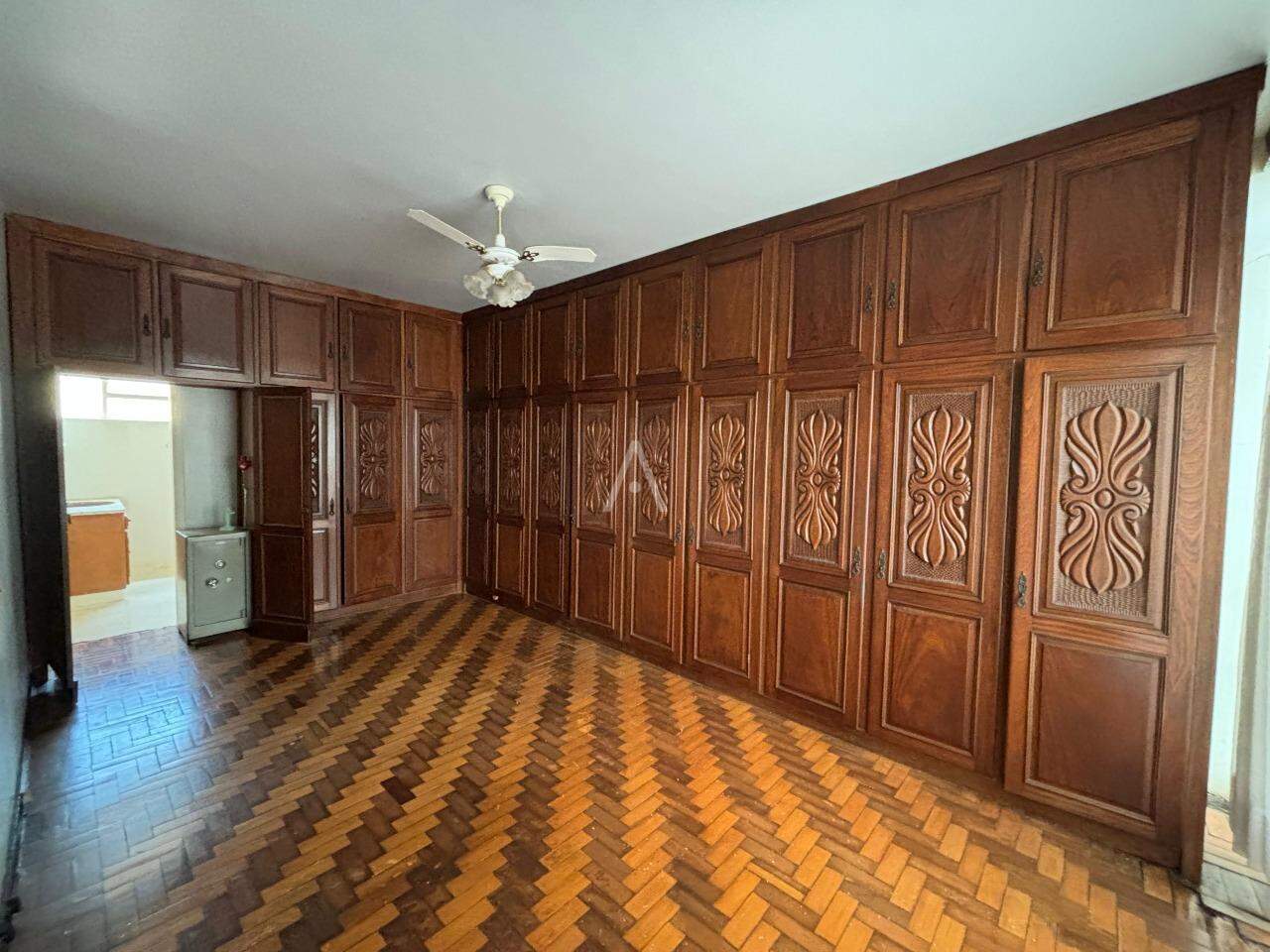 Casa Comercial para para aluguel no Bairro CENTRO em CASCAVEL: 