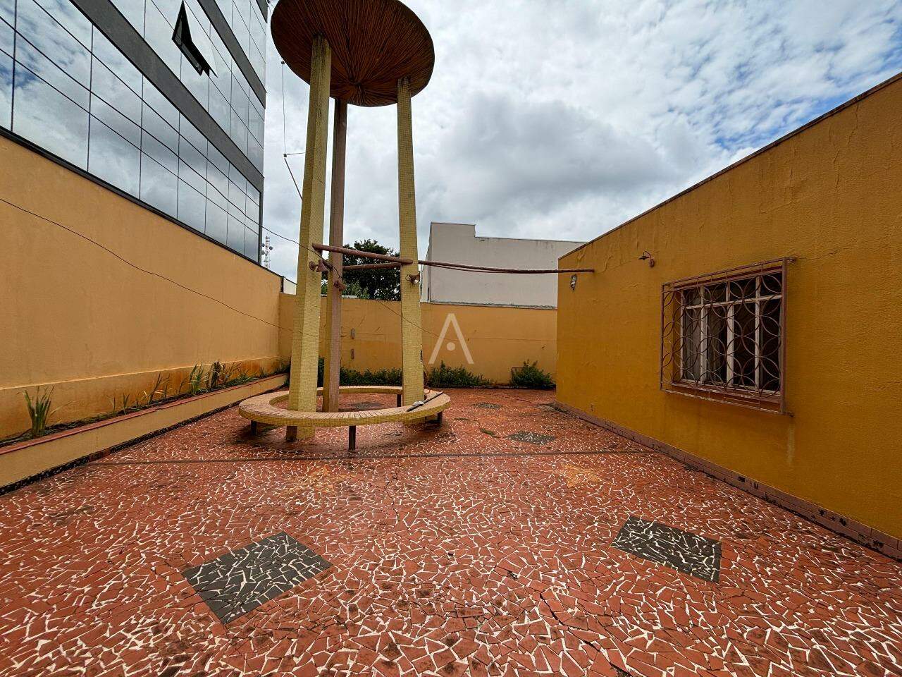 Casa Comercial para para aluguel no Bairro CENTRO em CASCAVEL: 