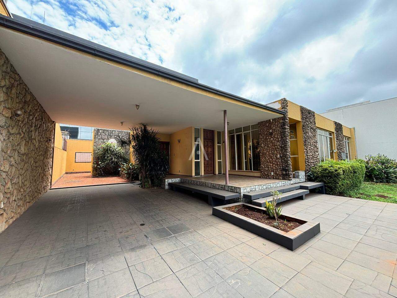 Casa Comercial para para aluguel no Bairro CENTRO em CASCAVEL: