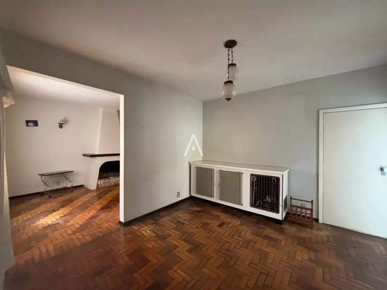 Casa Residencial para à venda no Bairro CENTRO em CASCAVEL: 