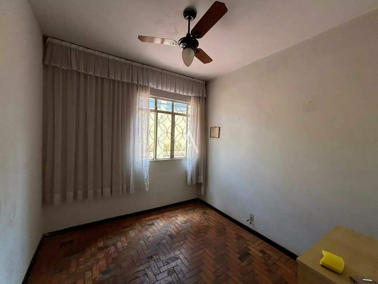 Casa Residencial para à venda no Bairro CENTRO em CASCAVEL: 