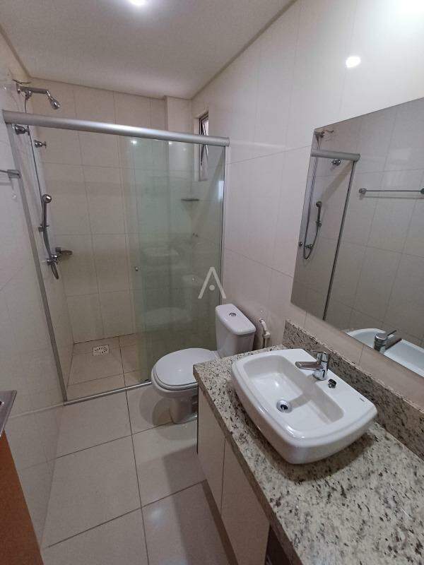 Apartamento para para aluguel no Bairro CENTRO em CASCAVEL: 