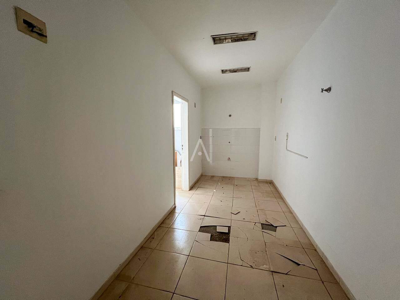 Sala Comercial para para aluguel no Bairro CENTRO em CASCAVEL: 