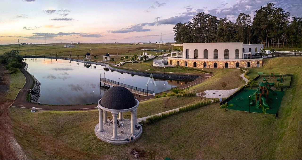 Terreno para à venda no Bairro CENTRO em SANTA TEREZA DO OESTE: 