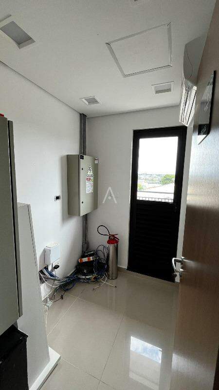 Sala Comercial para à venda no Bairro NEVA em CASCAVEL: