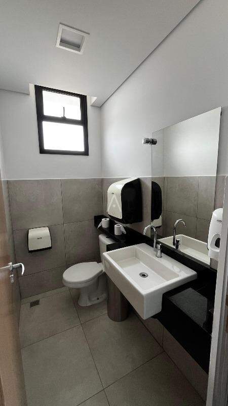 Sala Comercial para à venda no Bairro NEVA em CASCAVEL: