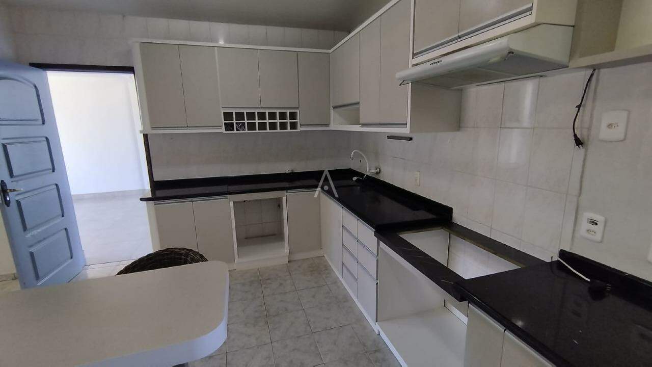 Sobrado para para aluguel no Bairro VILA INDUSTRIAL em TOLEDO: 