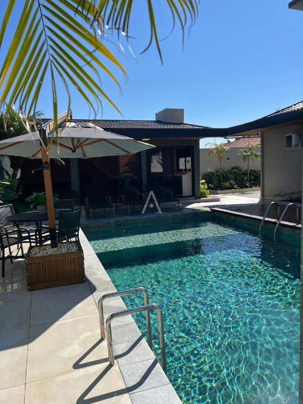 Casa Residencial para à venda no Bairro COUNTRY em CASCAVEL: