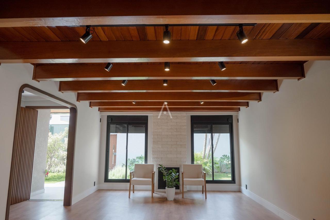 Casa Residencial para à venda no Bairro COUNTRY em CASCAVEL: