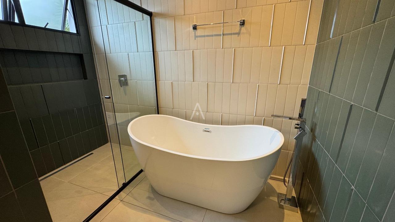 Casa Residencial para à venda no Bairro COUNTRY em CASCAVEL: