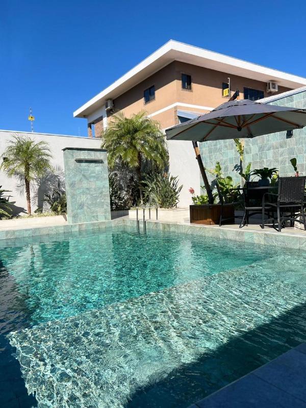 Casa Residencial para à venda no Bairro COUNTRY em CASCAVEL: