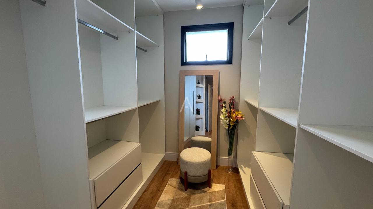 Casa Residencial para à venda no Bairro COUNTRY em CASCAVEL: