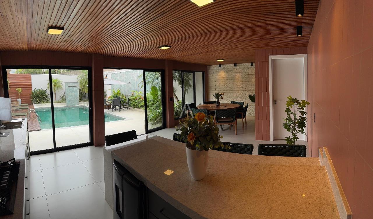 Casa Residencial para à venda no Bairro COUNTRY em CASCAVEL: