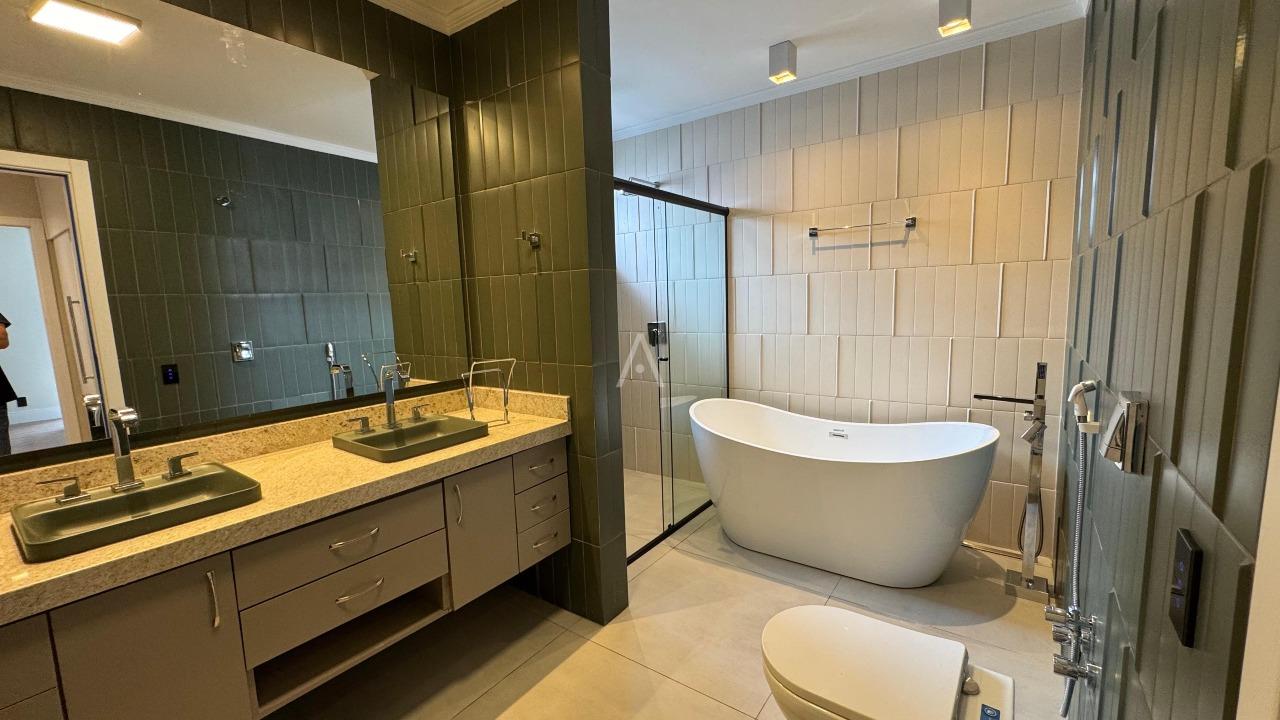 Casa Residencial para à venda no Bairro COUNTRY em CASCAVEL: