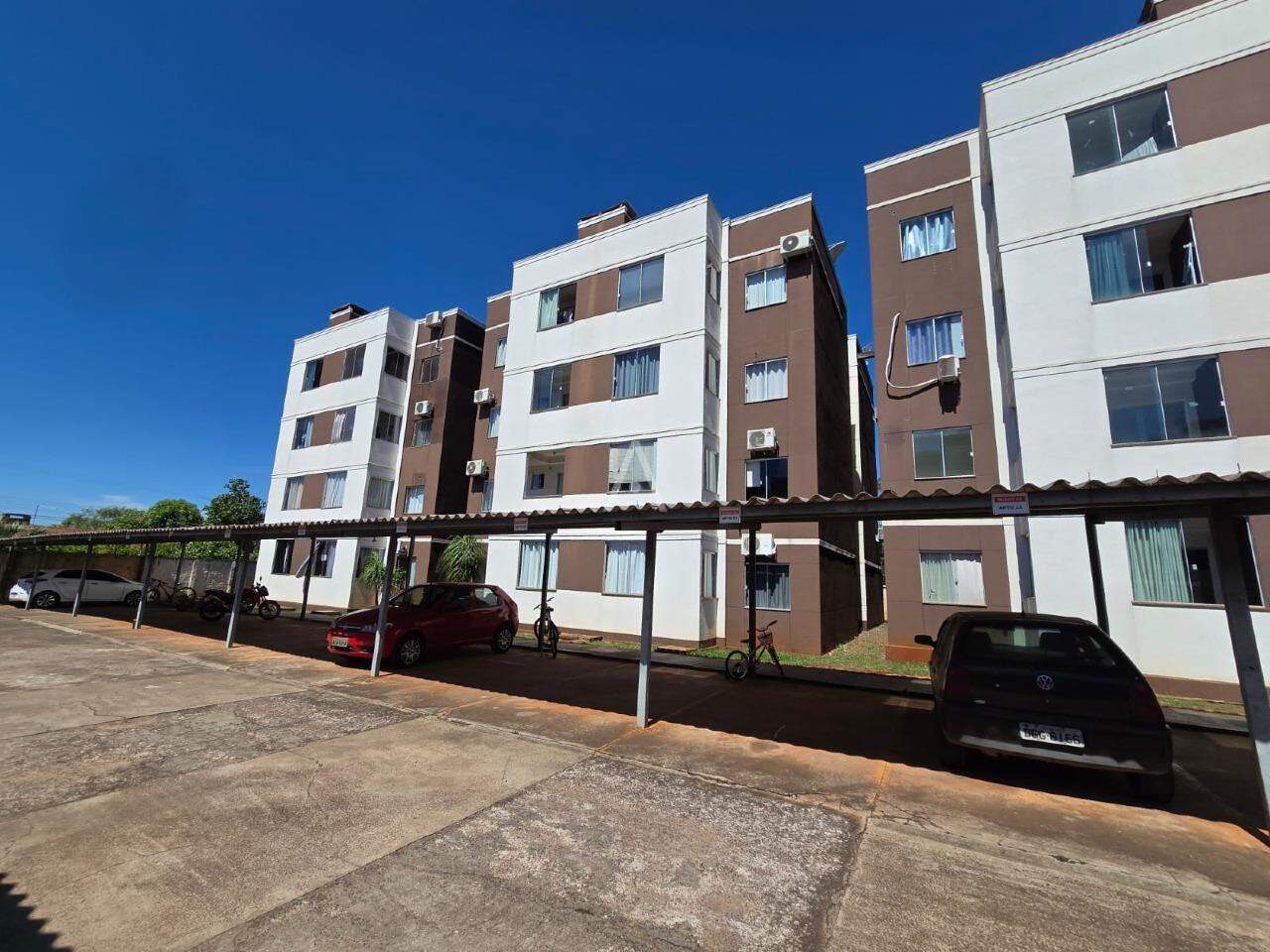 Apartamento para à venda no Bairro JARDIM COOPAGRO em TOLEDO: 