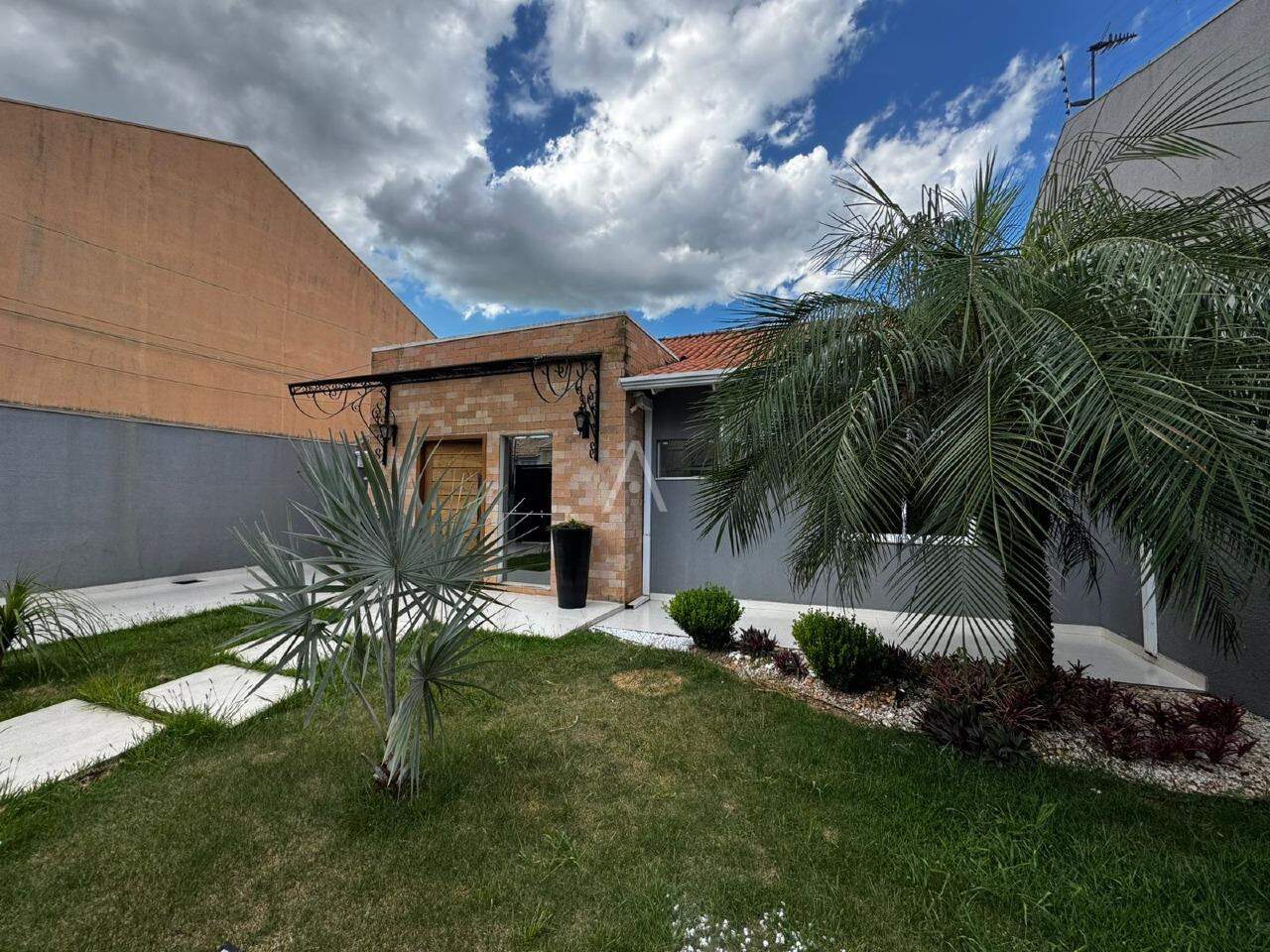 Casa Residencial para para aluguel no Bairro RECANTO TROPICAL em CASCAVEL: