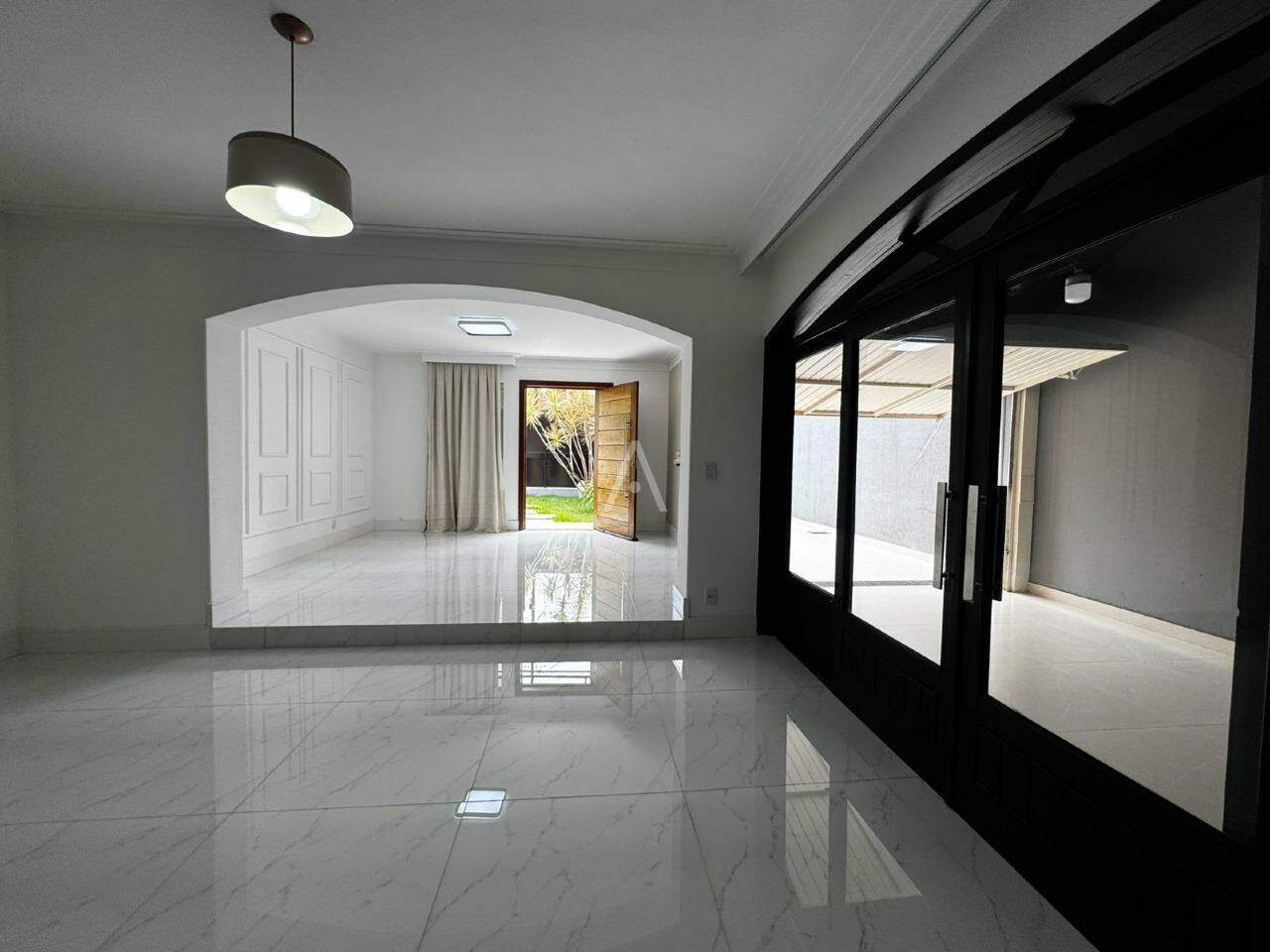 Casa Residencial para para aluguel no Bairro RECANTO TROPICAL em CASCAVEL: