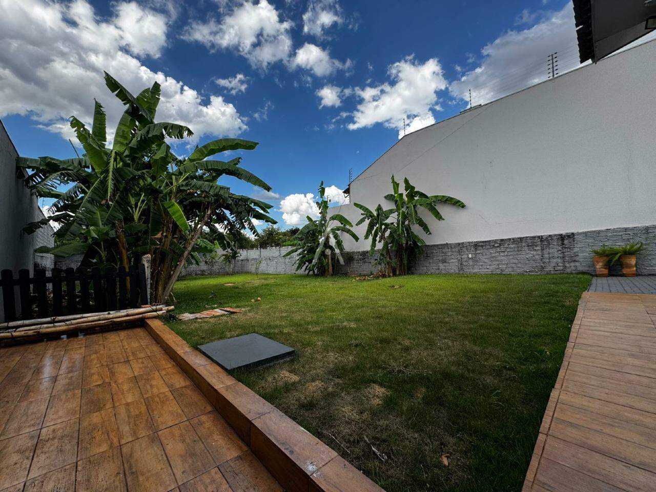 Casa Residencial para para aluguel no Bairro RECANTO TROPICAL em CASCAVEL: