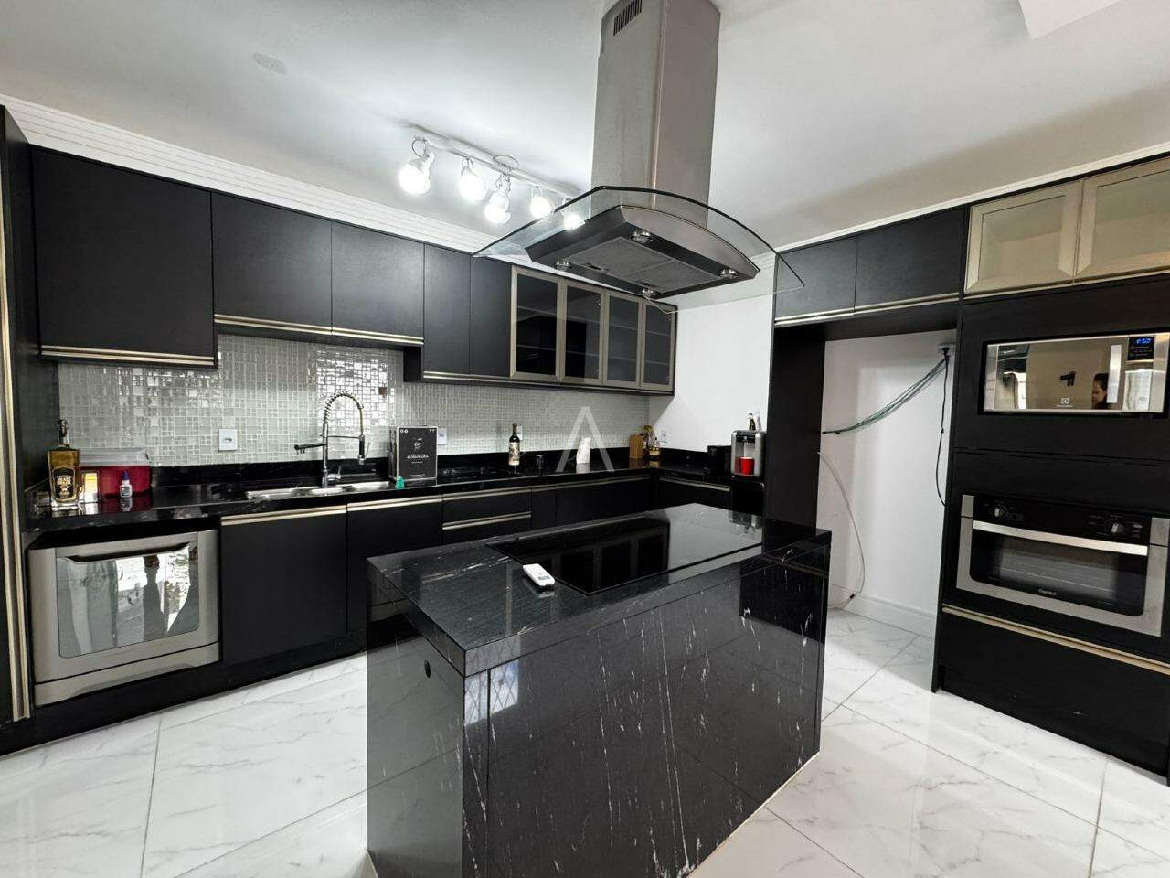 Casa Residencial para para aluguel no Bairro RECANTO TROPICAL em CASCAVEL: