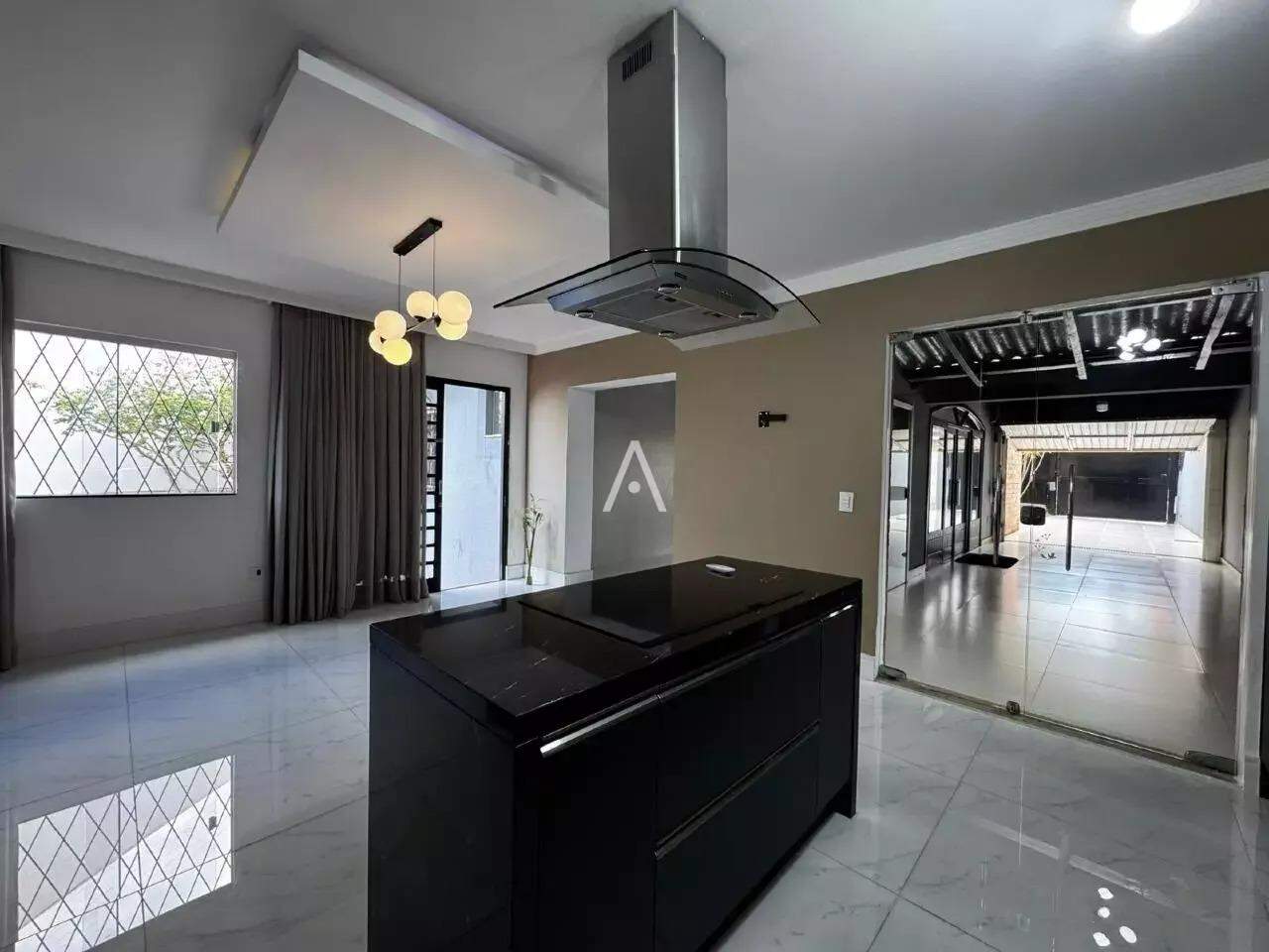 Casa Residencial para à venda no Bairro RECANTO TROPICAL em CASCAVEL: 