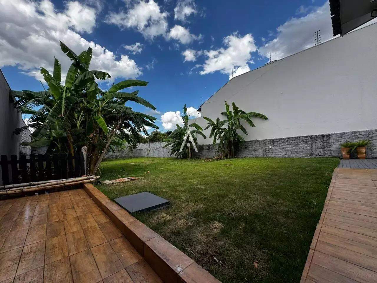 Casa Residencial para à venda no Bairro RECANTO TROPICAL em CASCAVEL: 